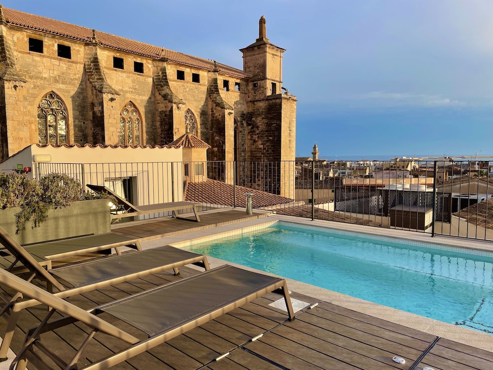 Hotel Basílica — Swimming pool in Palma de Mallorca, Balearic Islands