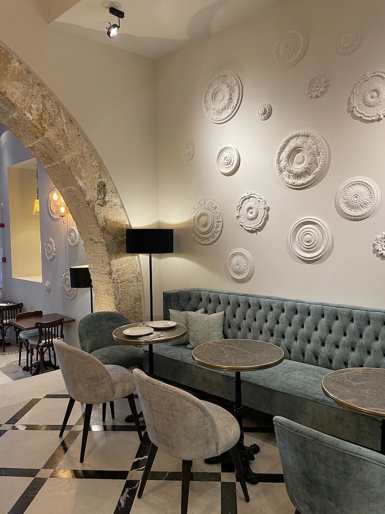 Hotel Basílica — Restaurant & bars in Palma de Mallorca, Balearic Islands
