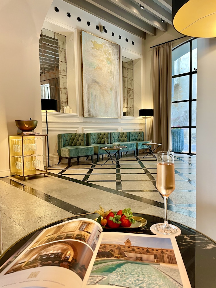 Hotel Basílica — Restaurant & bars in Palma de Mallorca, Balearic Islands