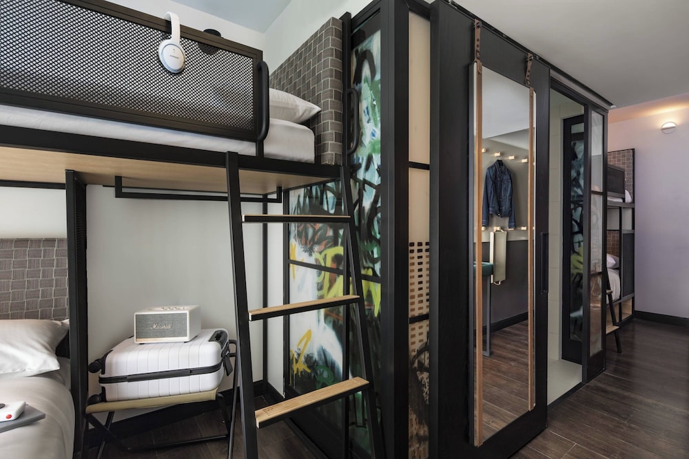 Moxy NYC East Village — Hotel rooms in New York City, New York State