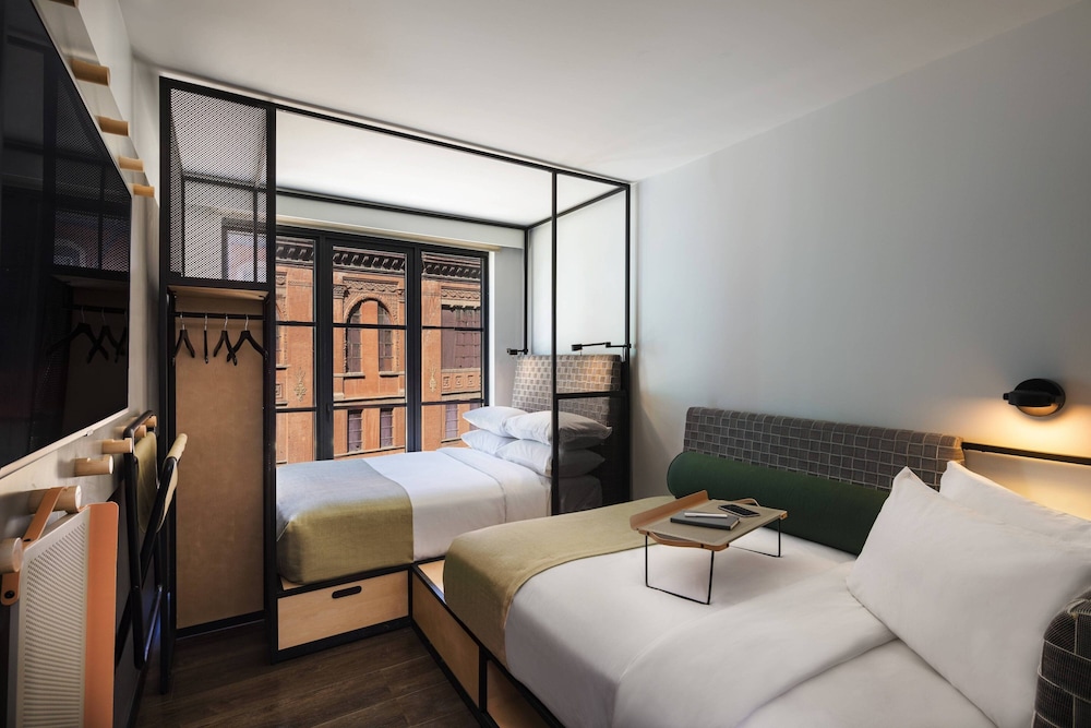 Moxy NYC East Village — Hotel rooms in New York City, New York State