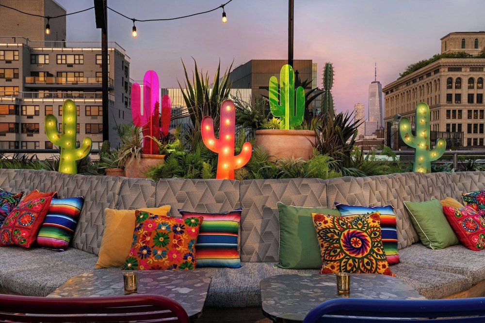Moxy NYC East Village — Restaurant & bars in New York City, New York State