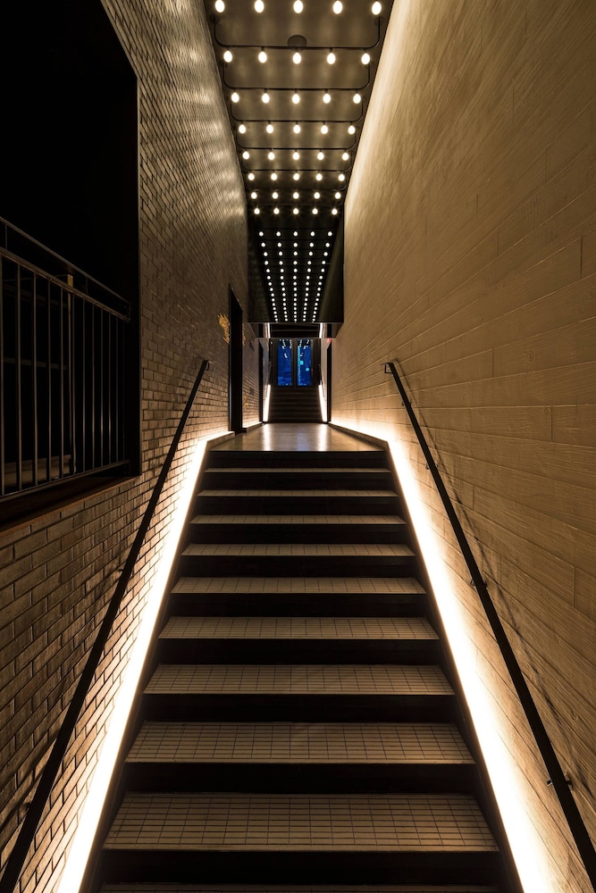 Moxy NYC East Village — Hotel building in New York City, New York State