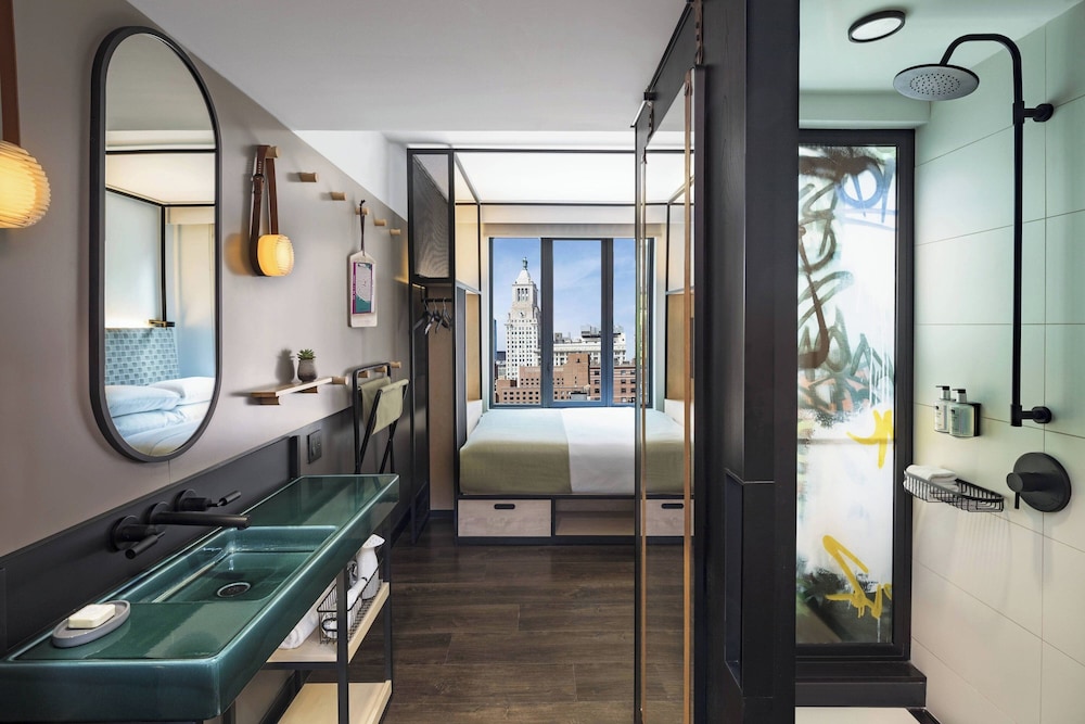 Moxy NYC East Village — Hotel rooms in New York City, New York State