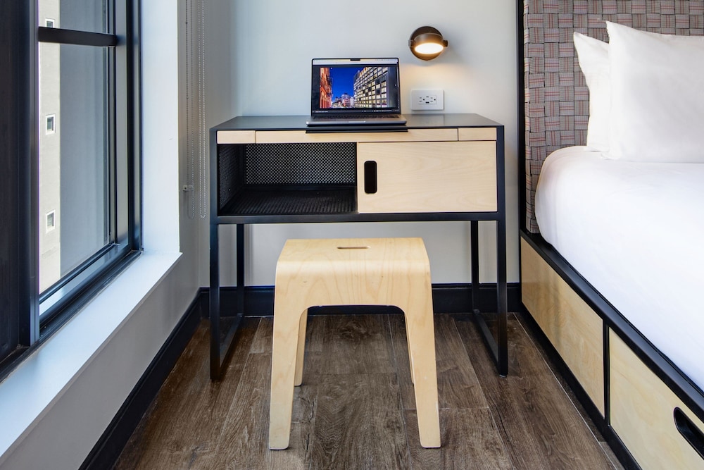 Moxy NYC East Village — Hotel rooms in New York City, New York State