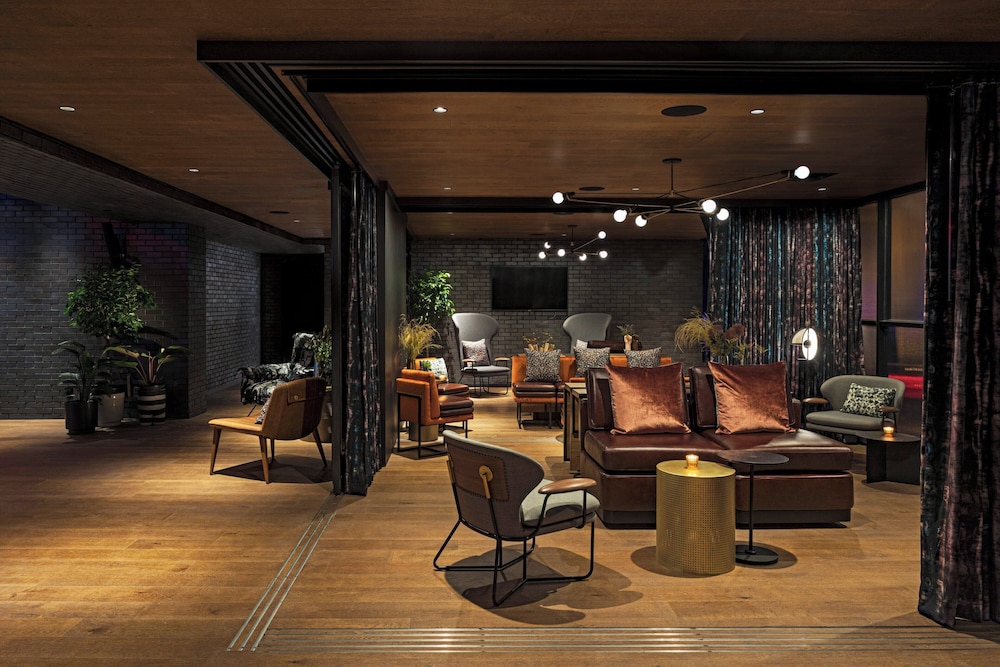 Moxy NYC East Village — Restaurant & bars in New York City, New York State