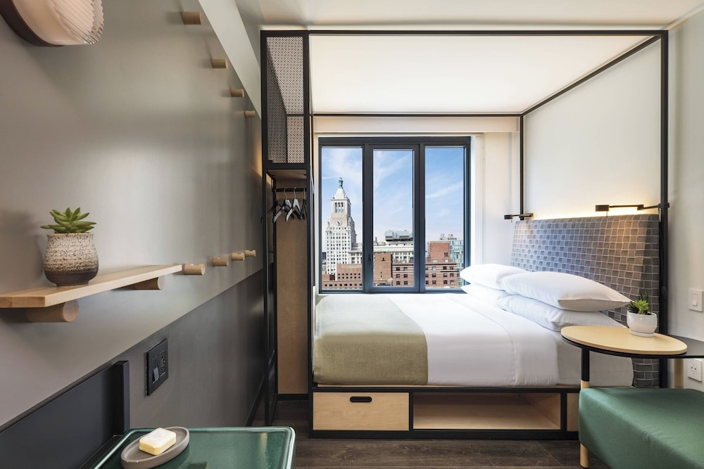 Moxy NYC East Village — Hotel rooms in New York City, New York State