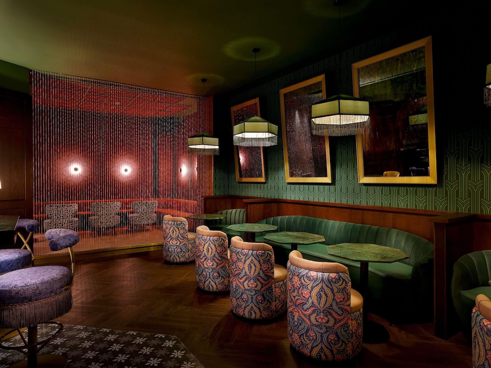 Novotel Dubai Al Barsha — Restaurant & bars in Dubai