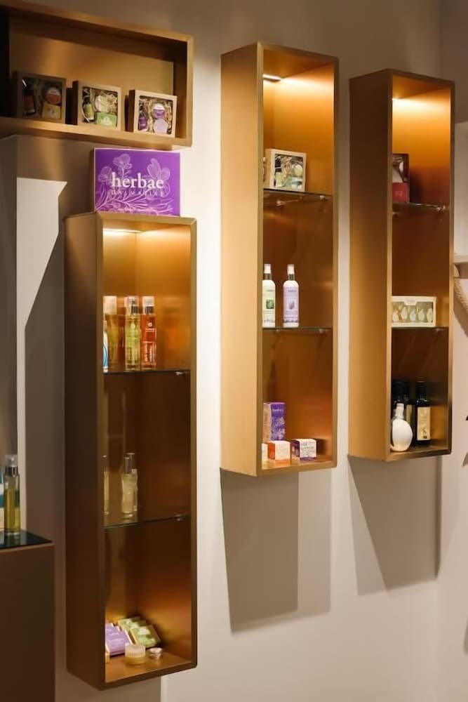 Hotel Mirjam — Restaurant & bars in Makarska, Split-Dalmatia