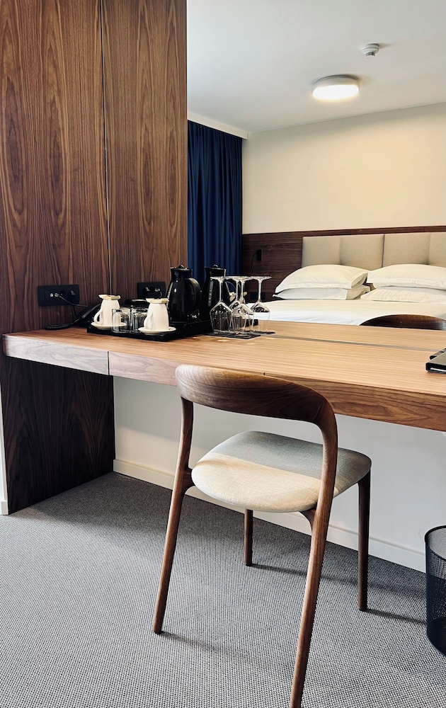 Hotel Mirjam — Hotel rooms in Makarska, Split-Dalmatia