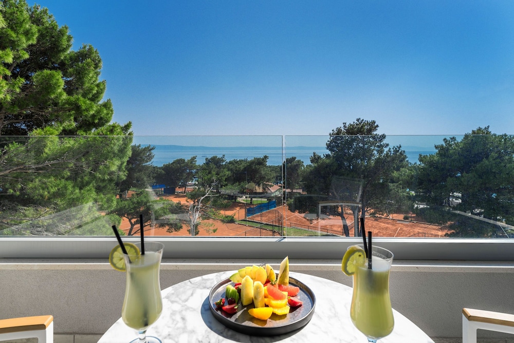 Hotel Mirjam — Sports & recreation in Makarska, Split-Dalmatia