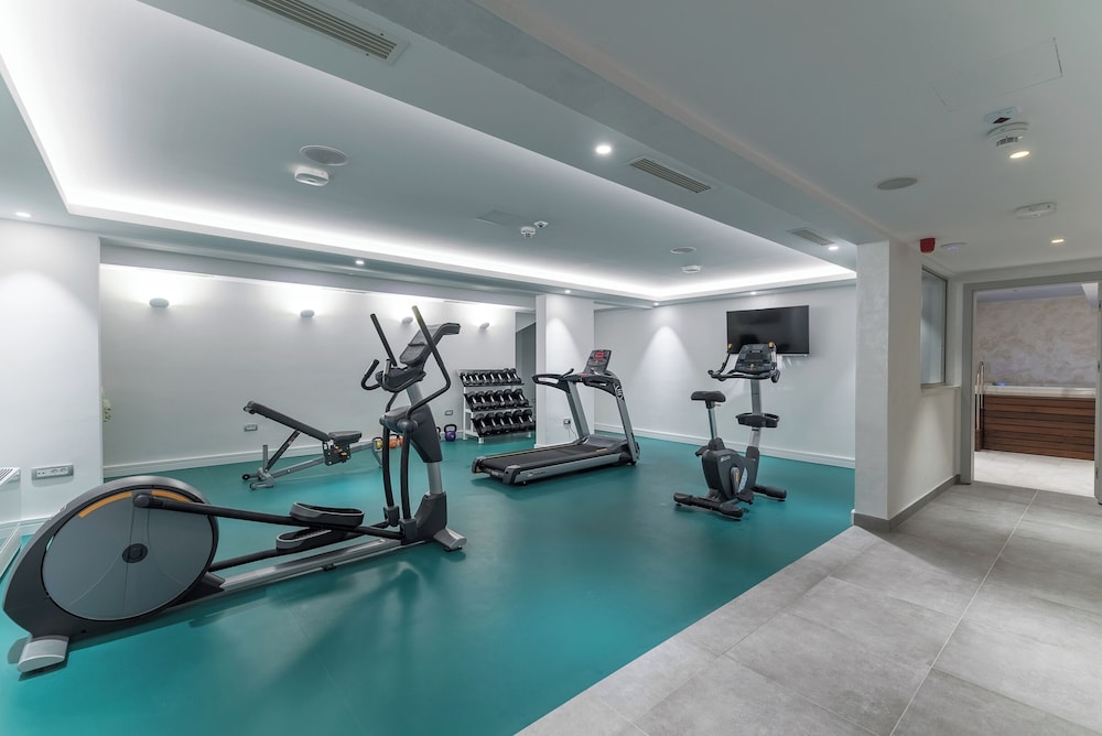Hotel Mirjam — Sports & recreation in Makarska, Split-Dalmatia