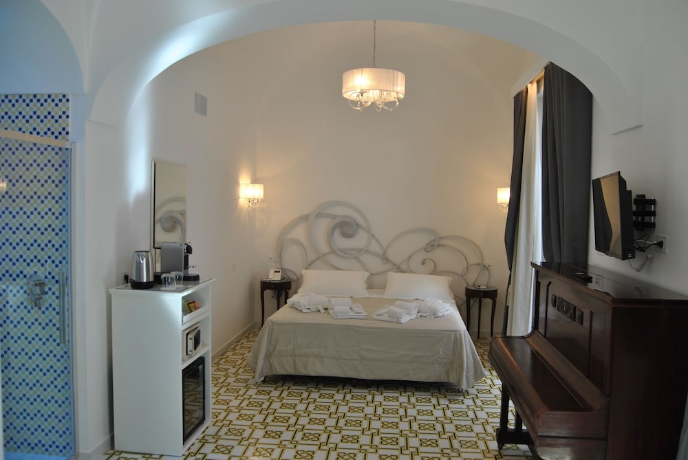 Core Amalfitano City Suites — Hotel rooms in Amalfi, Campania