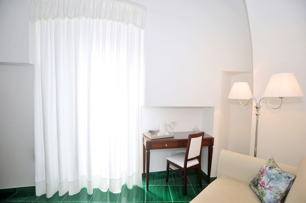Core Amalfitano City Suites — Hotel rooms in Amalfi, Campania