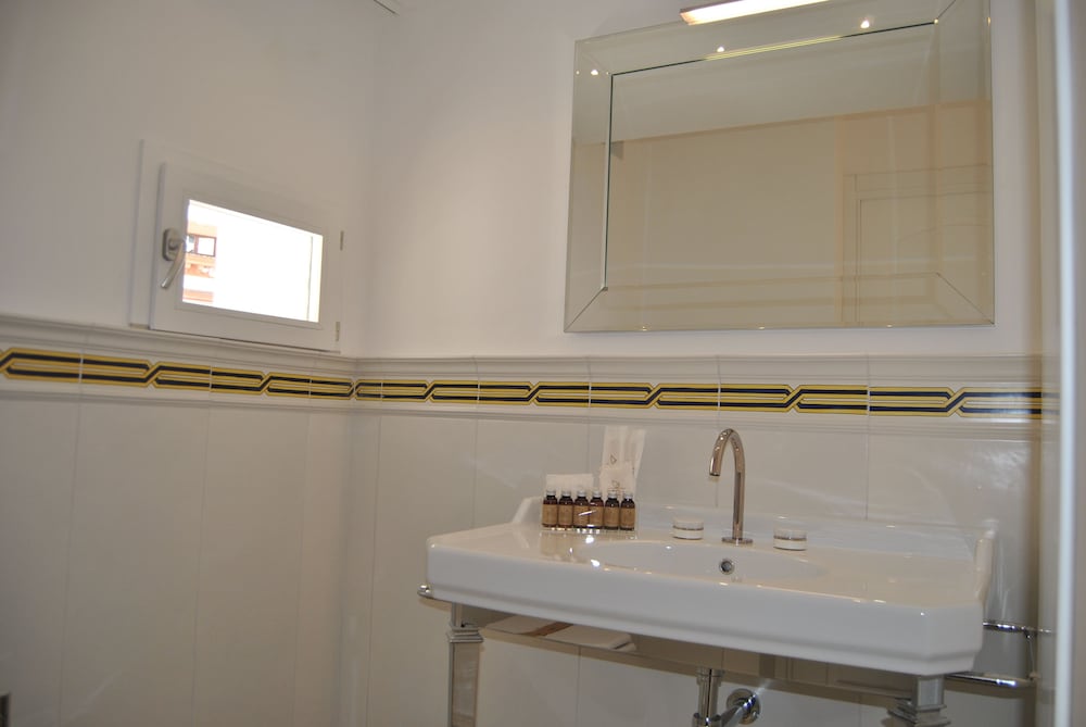 Core Amalfitano City Suites — Hotel rooms in Amalfi, Campania