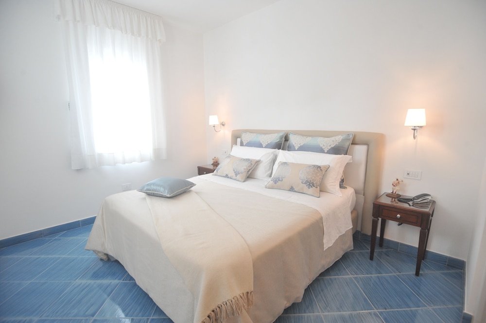 Core Amalfitano City Suites — Hotel rooms in Amalfi, Campania