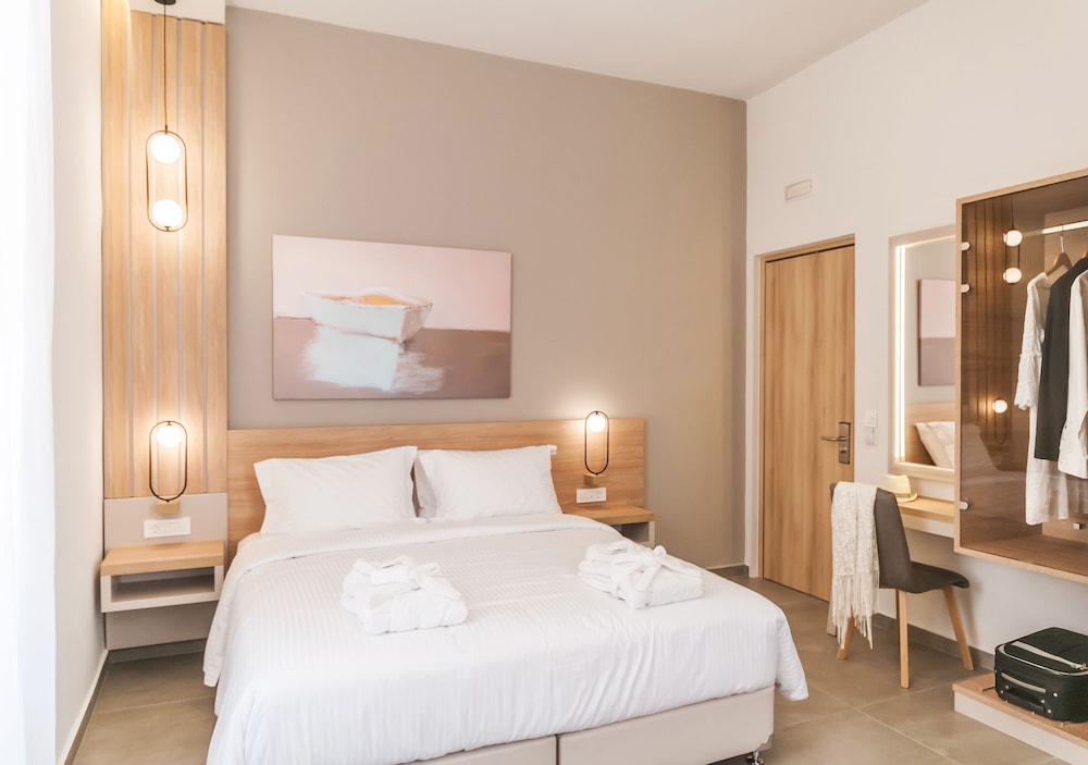Epavli Boutique Luxury Suites — Hotel rooms in Chania