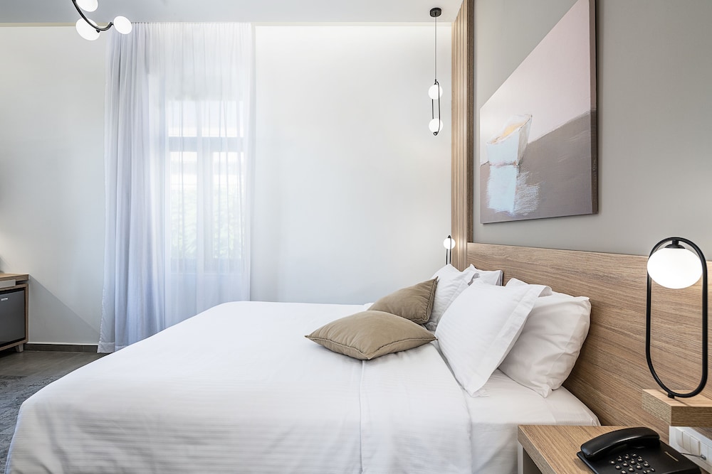 Epavli Boutique Luxury Suites — Hotel rooms in Chania