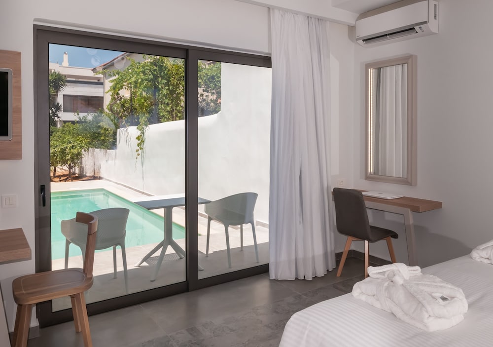 Epavli Boutique Luxury Suites — Hotel rooms in Chania