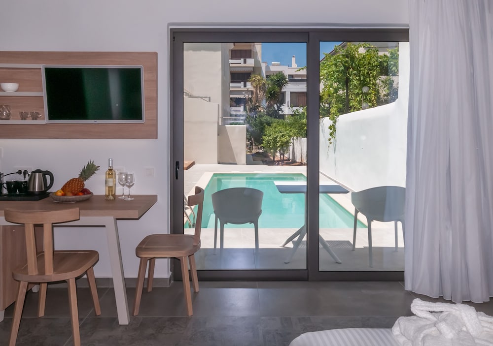 Epavli Boutique Luxury Suites — Hotel rooms in Chania