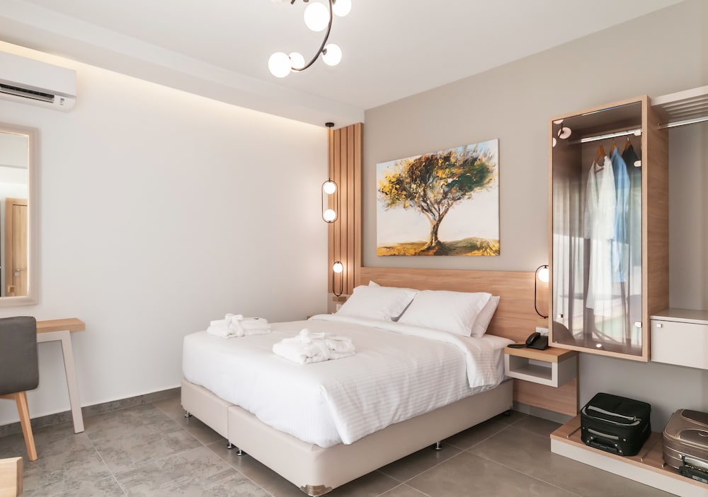 Epavli Boutique Luxury Suites — Hotel rooms in Chania