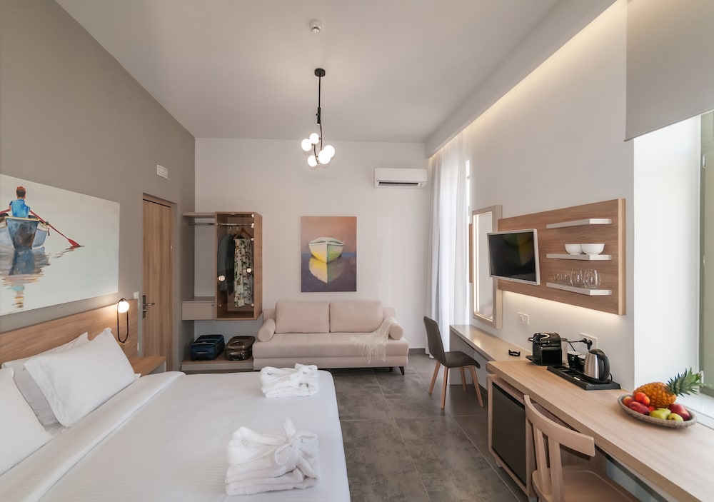 Epavli Boutique Luxury Suites — Hotel rooms in Chania