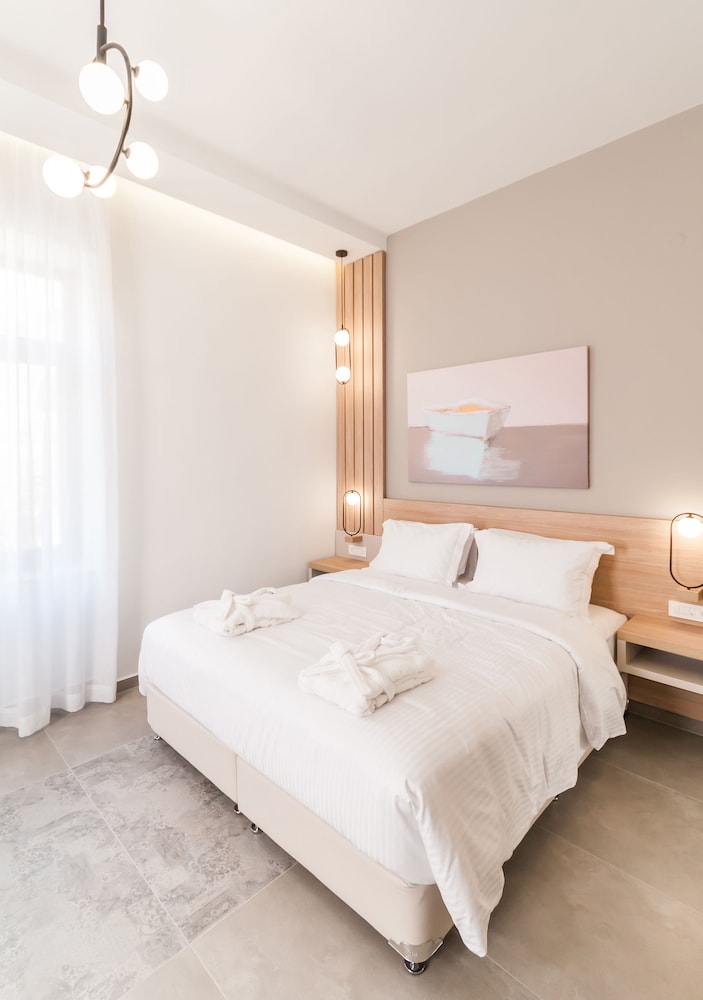 Epavli Boutique Luxury Suites — Hotel rooms in Chania