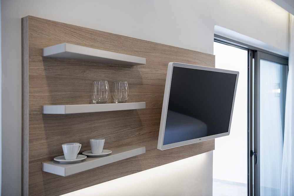 Epavli Boutique Luxury Suites — Hotel rooms in Chania