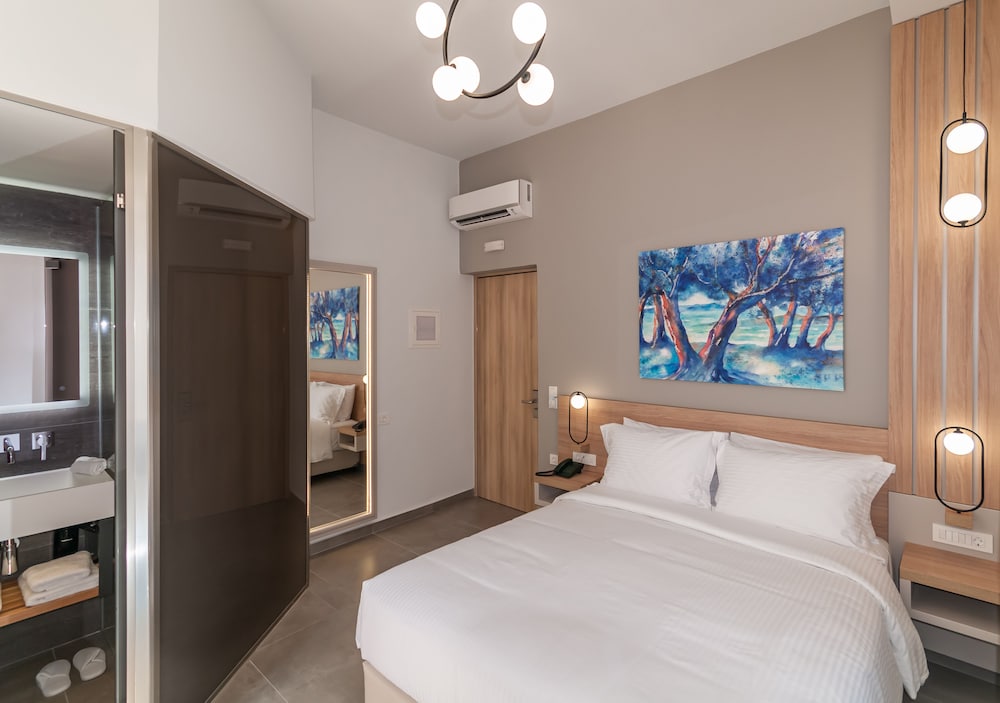 Epavli Boutique Luxury Suites — Hotel rooms in Chania