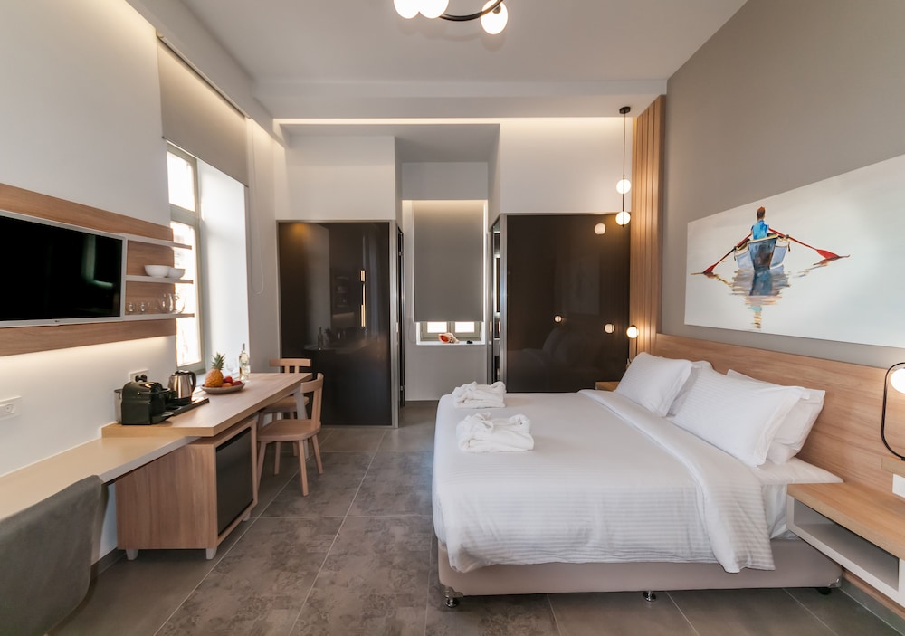 Epavli Boutique Luxury Suites — Hotel rooms in Chania