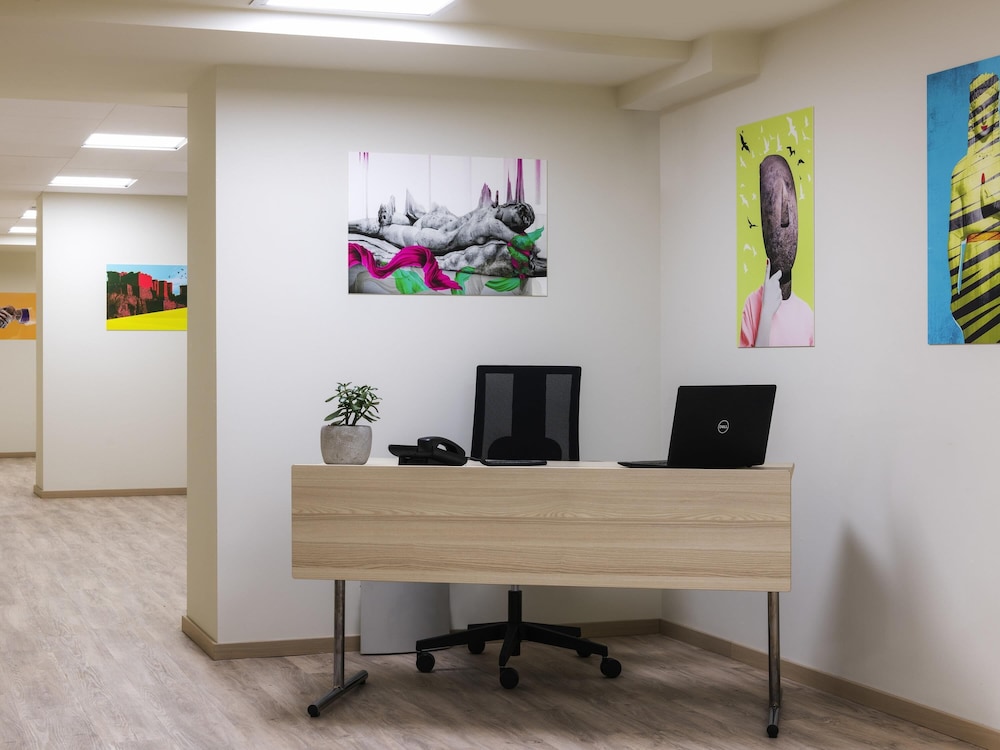 ibis Styles Athens Routes — Hotel building in Athens, Attica