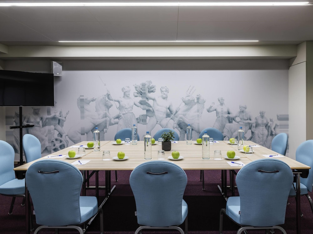 ibis Styles Athens Routes — Hotel building in Athens, Attica