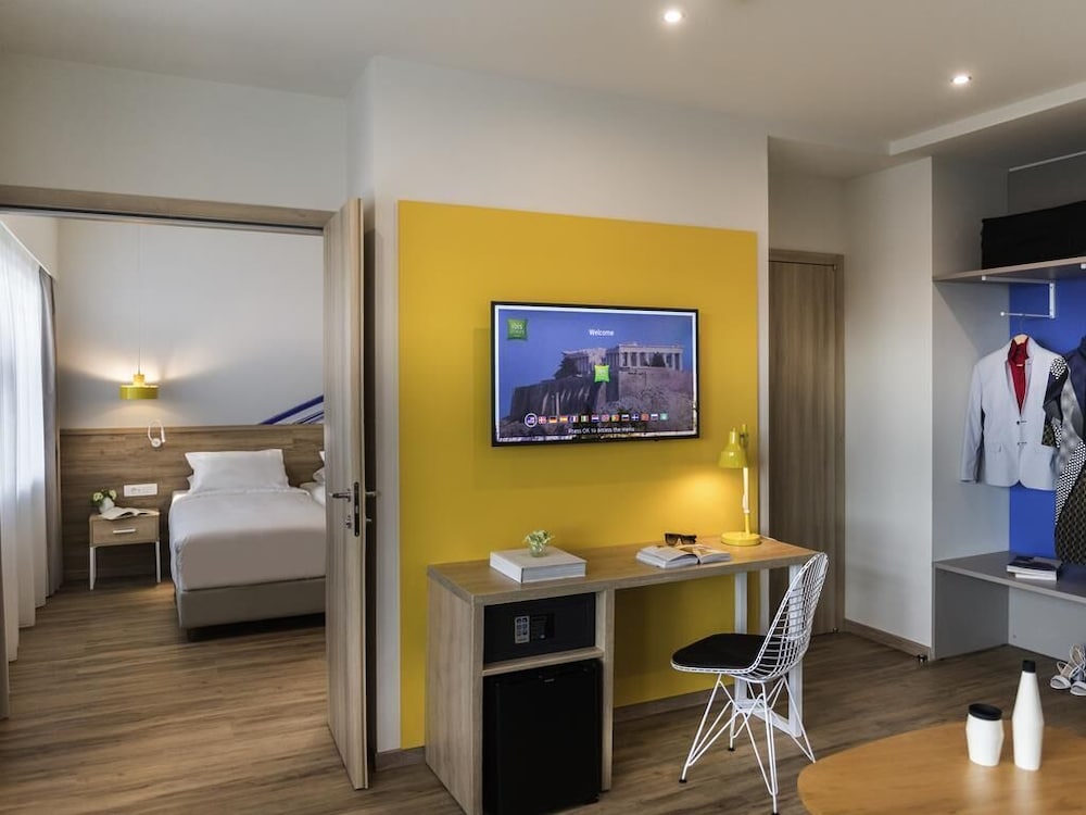 ibis Styles Athens Routes — Hotel rooms in Athens, Attica