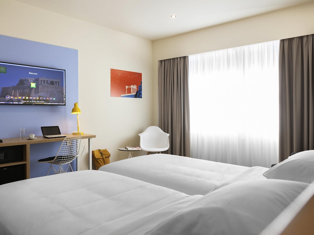 ibis Styles Athens Routes — Hotel rooms in Athens, Attica
