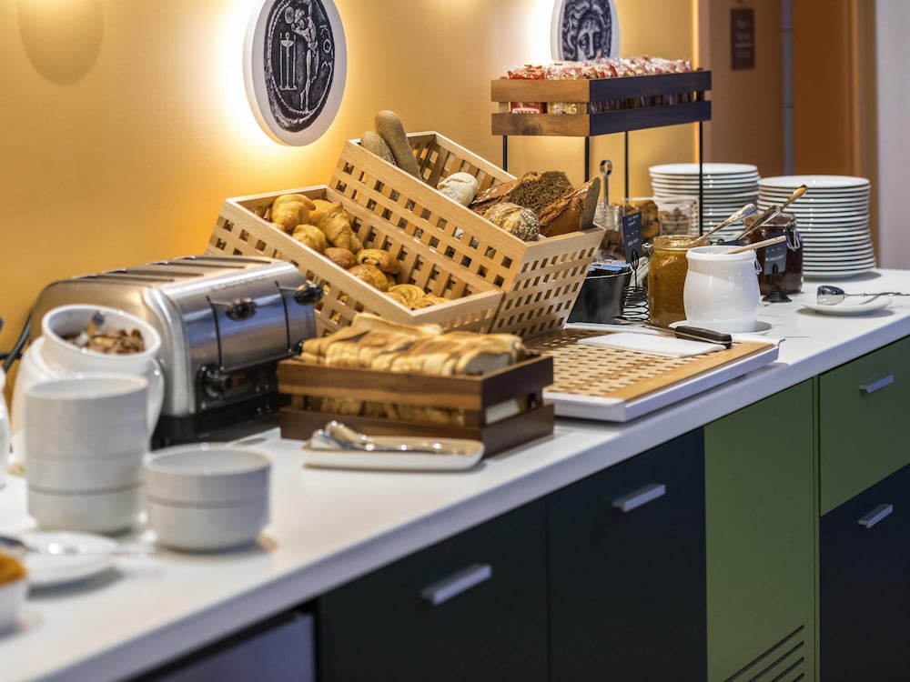 ibis Styles Athens Routes — Restaurant & bars in Athens, Attica