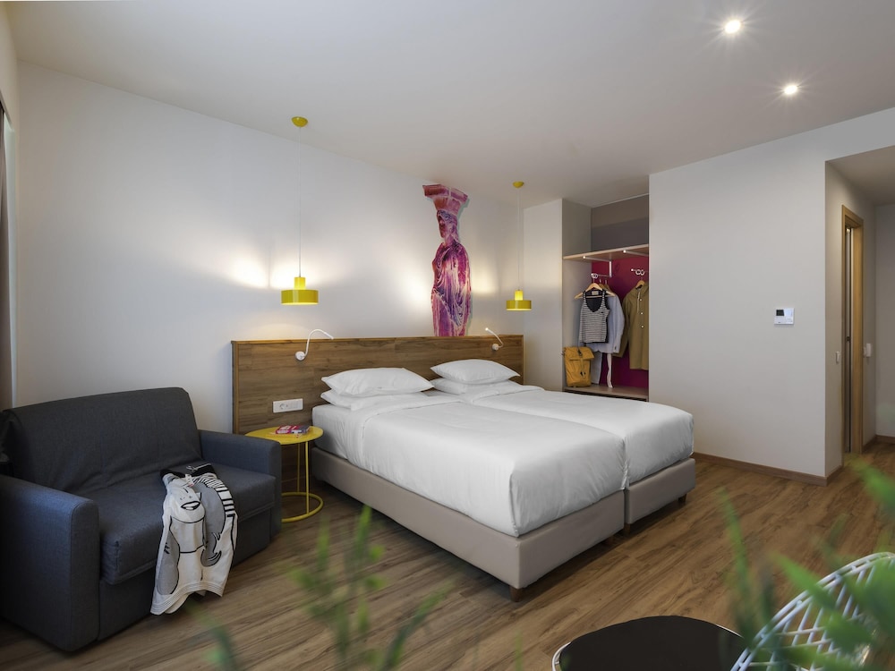 ibis Styles Athens Routes — Hotel rooms in Athens, Attica