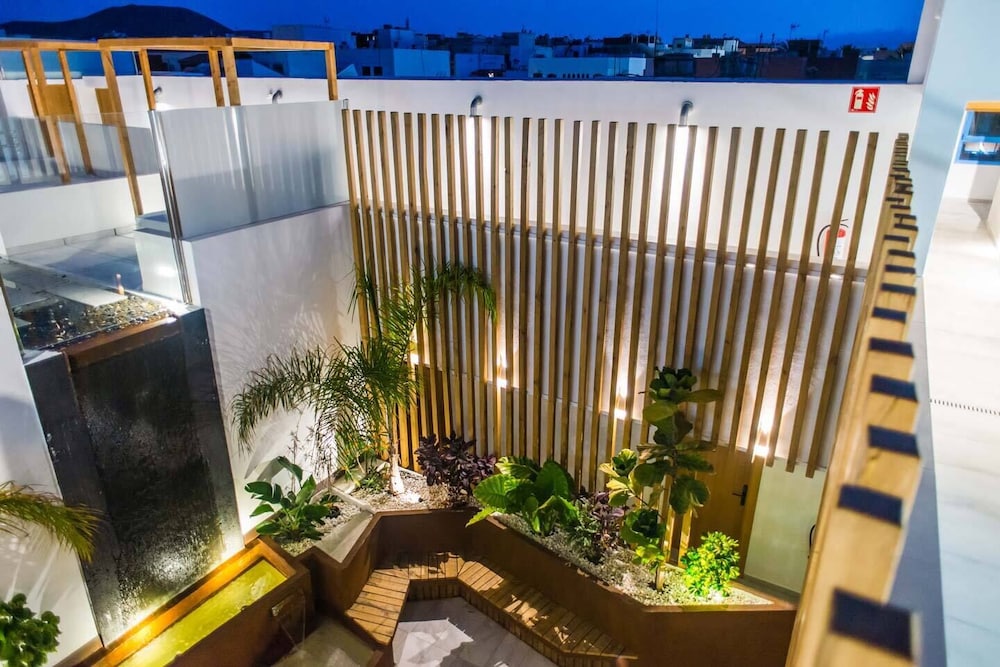 Hotel Vacanzy Urban Boutique - Adults Only — Hotel building in Corralejo, Canary Islands