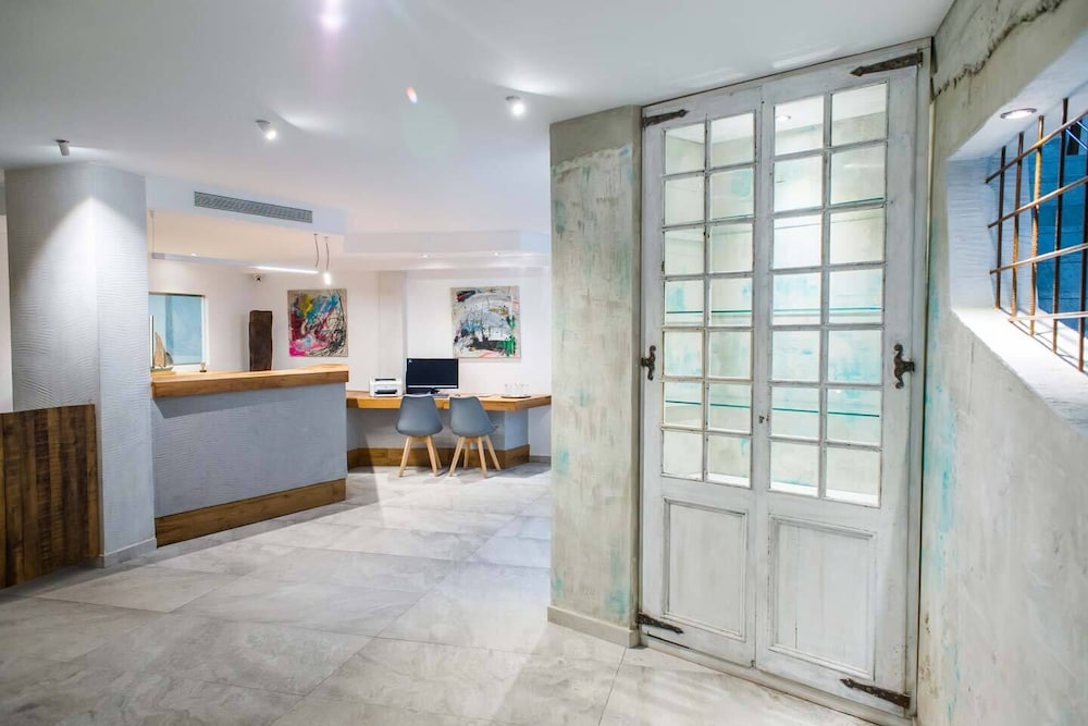 Hotel Vacanzy Urban Boutique - Adults Only — Hotel building in Corralejo, Canary Islands