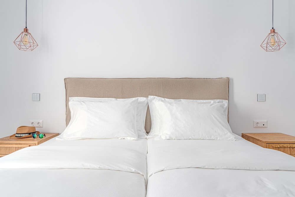 Omnia Mykonos Boutique Hotel & Suites — Hotel rooms in Ornos, South Aegean