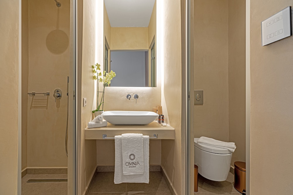 Omnia Mykonos Boutique Hotel & Suites — Hotel rooms in Ornos, South Aegean