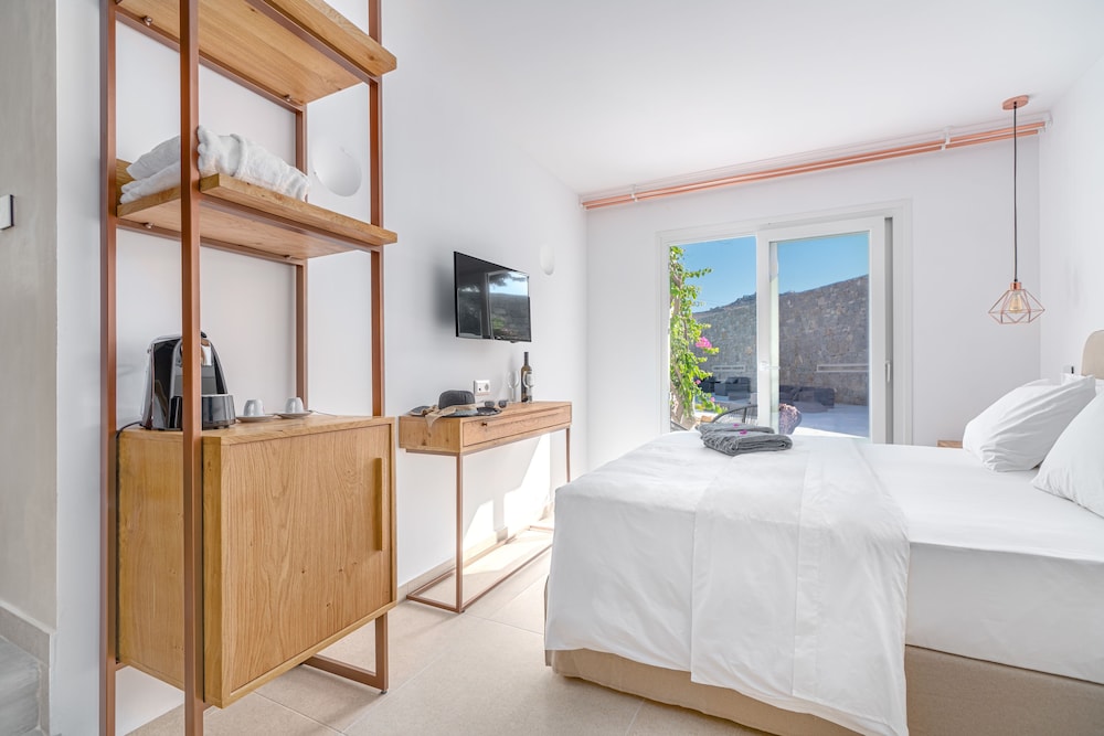 Omnia Mykonos Boutique Hotel & Suites — Hotel rooms in Ornos, South Aegean