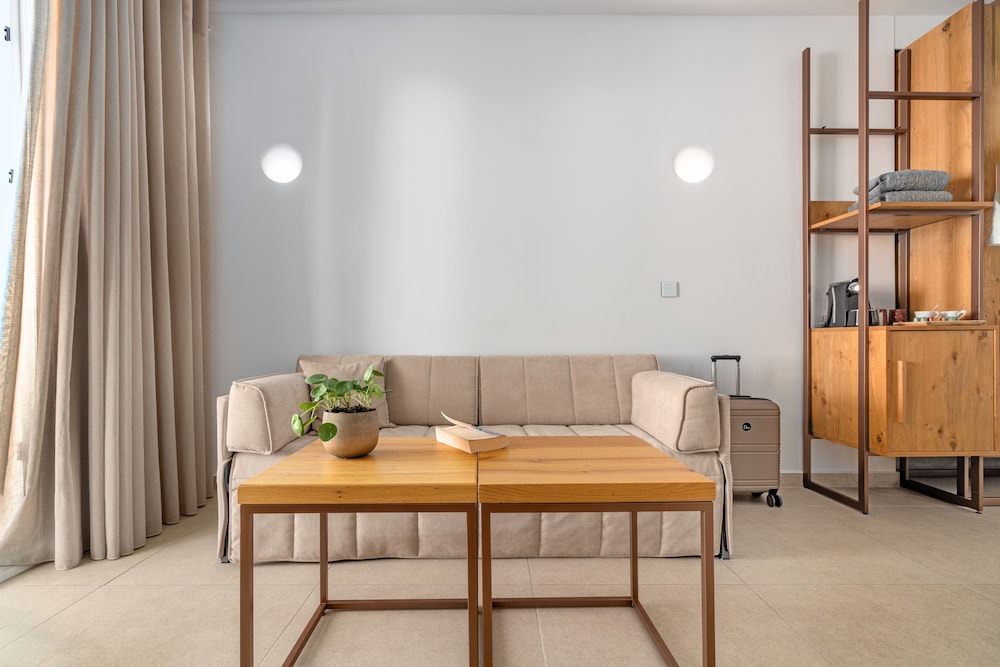 Omnia Mykonos Boutique Hotel & Suites — Hotel rooms in Ornos, South Aegean