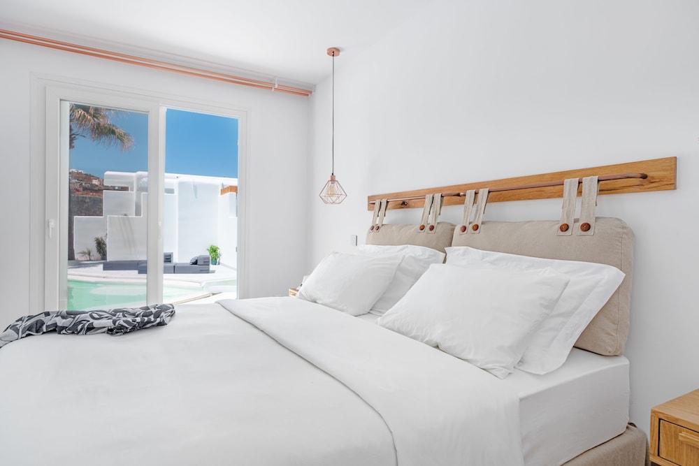 Omnia Mykonos Boutique Hotel & Suites — Hotel rooms in Ornos, South Aegean