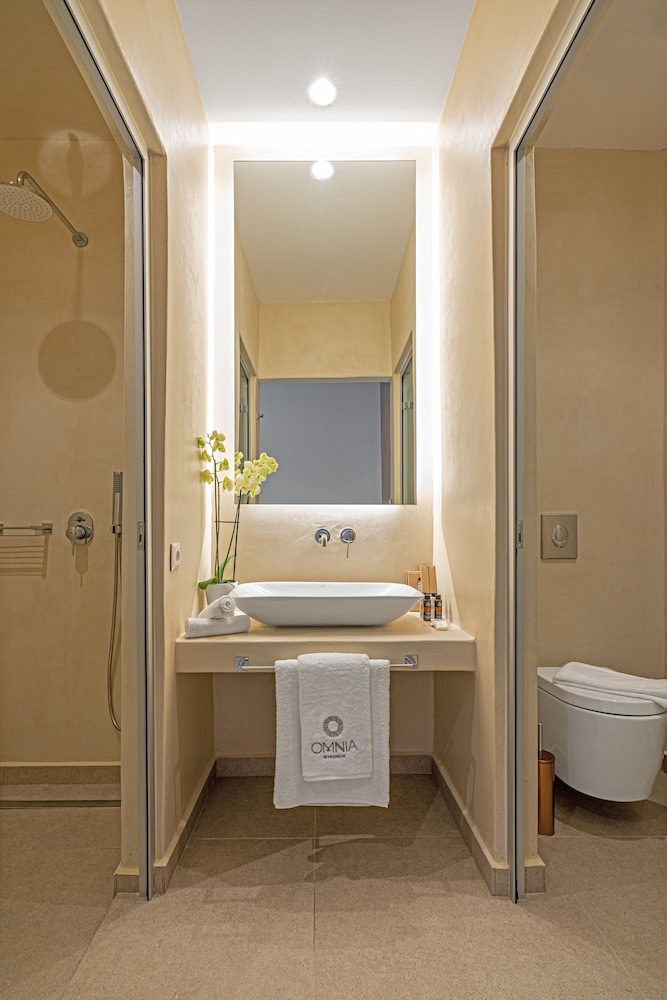 Omnia Mykonos Boutique Hotel & Suites — Hotel rooms in Ornos, South Aegean