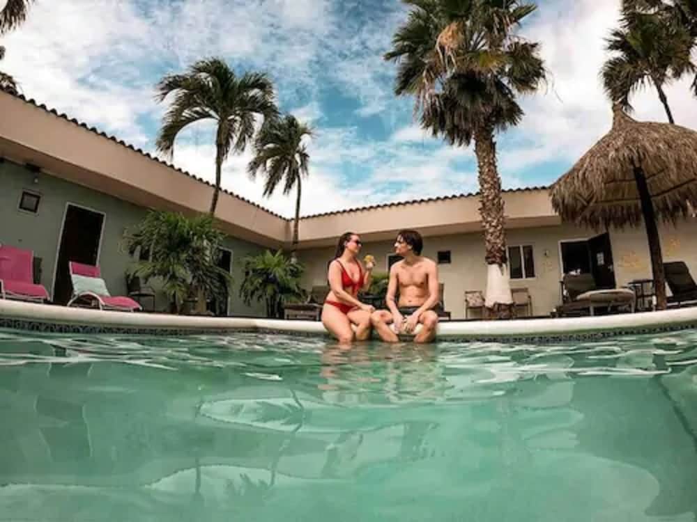 Arubiana Inn — Swimming pool in Noord, Aruba