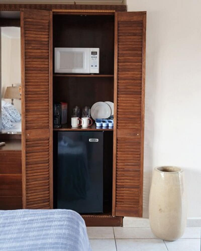 Arubiana Inn — Hotel rooms in Noord, Aruba