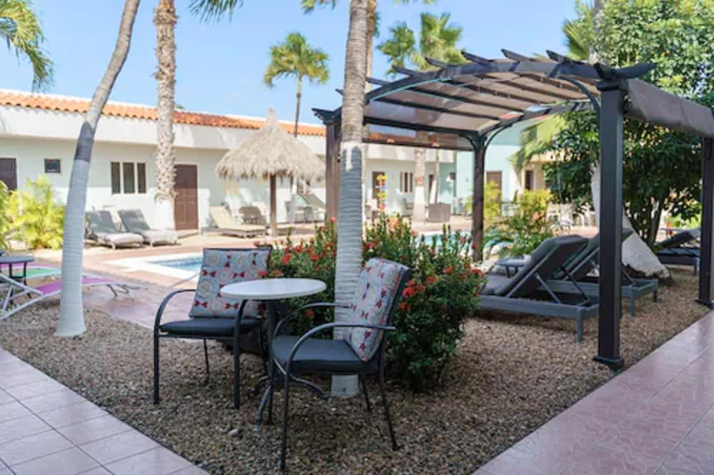 Arubiana Inn — Swimming pool in Noord, Aruba