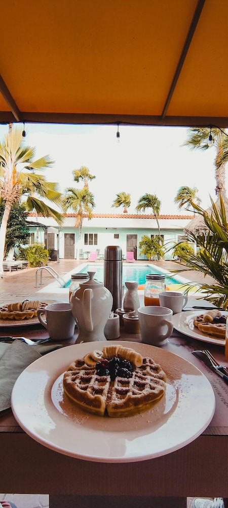 Arubiana Inn — Swimming pool in Noord, Aruba