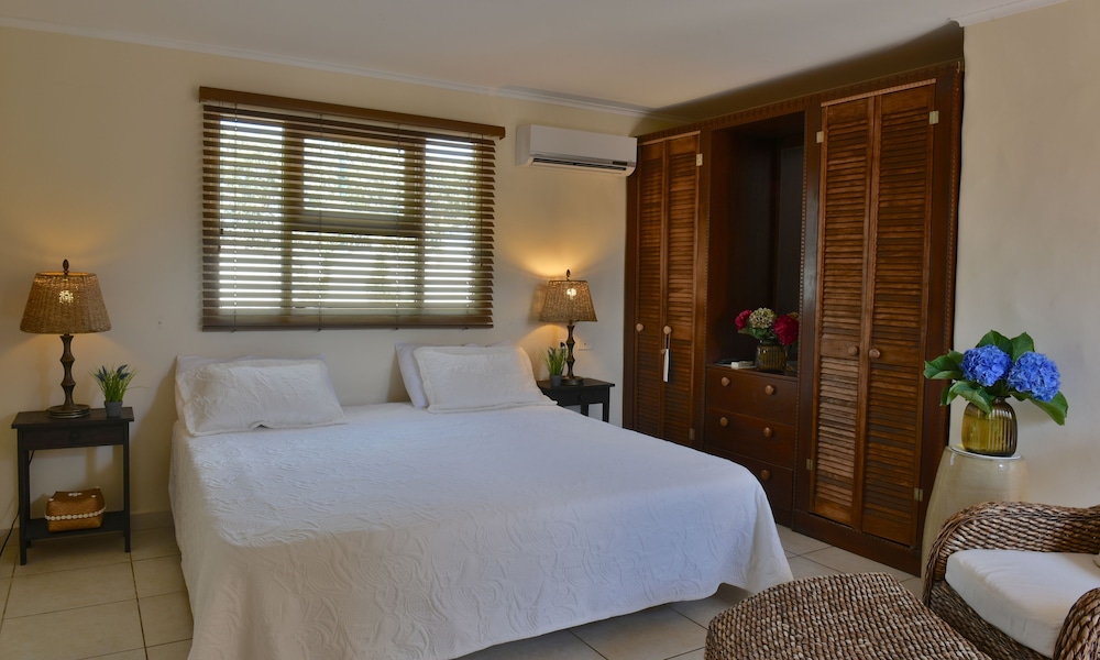 Arubiana Inn — Hotel rooms in Noord, Aruba