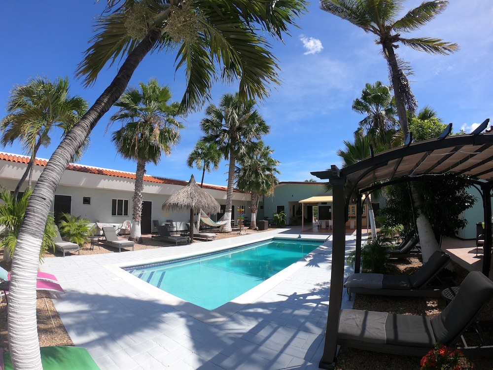Arubiana Inn — Swimming pool in Noord, Aruba